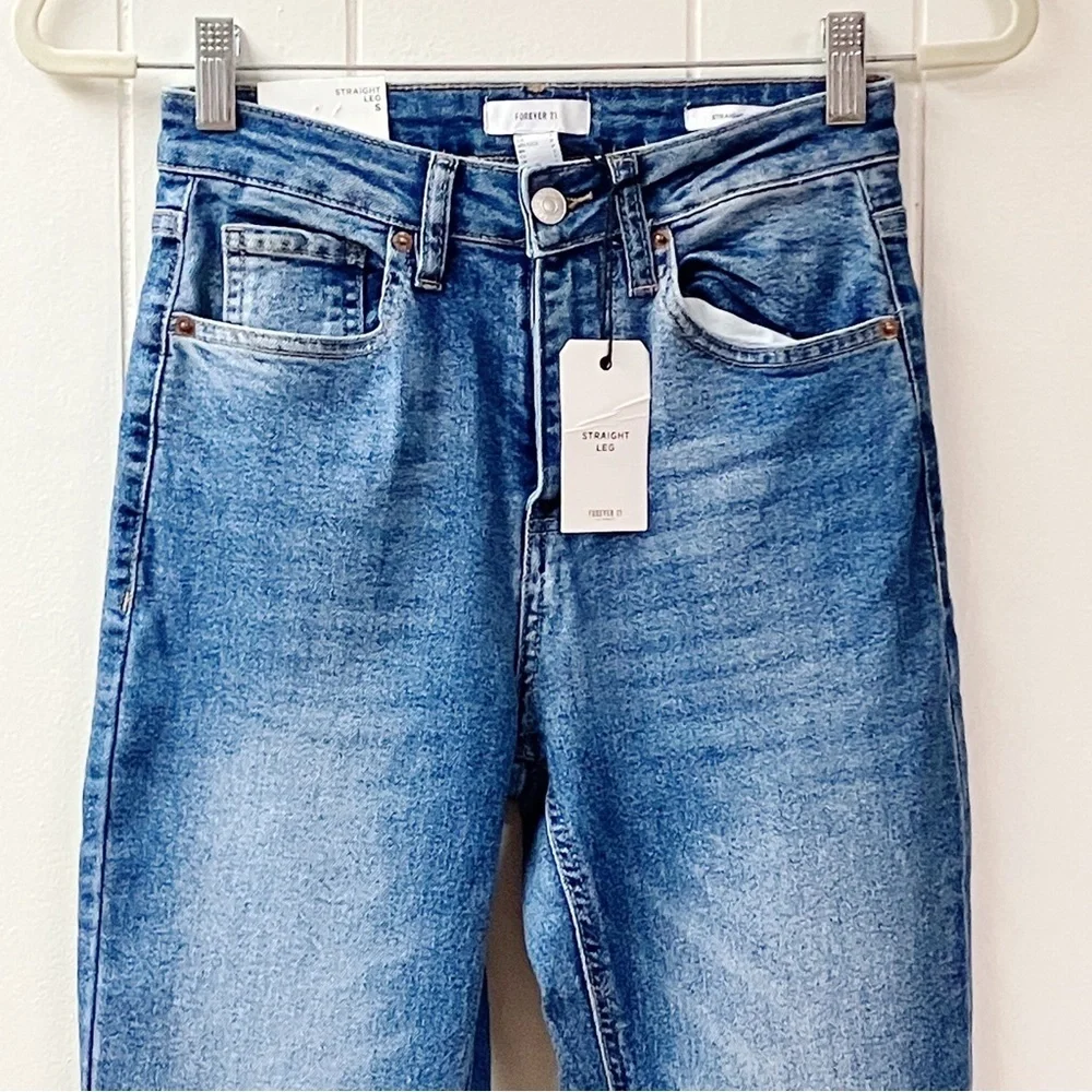 NWT FOREVER 21 Straight Leg High Rise Jeans SMALL Slim Stretch Academia Cowgirl